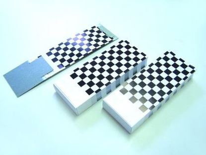 Bild von Farbmusterkarten mit Halter